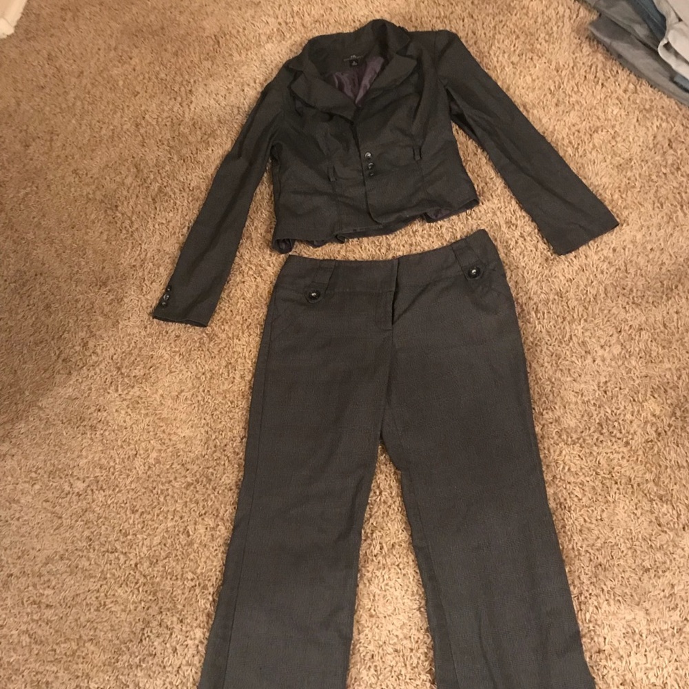 Two pieces suit